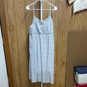Marilyn Monroe Blue and White Floral Dress Size 14